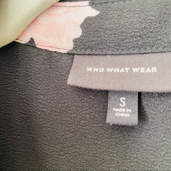 Who What Wear Black Floral Sleeveless Button Front Chest Pocket Ruffle Blouse - Picture 6 of 6